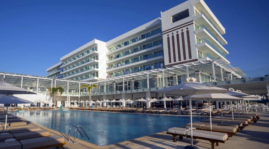 Constantinos The Great Beach Hotel