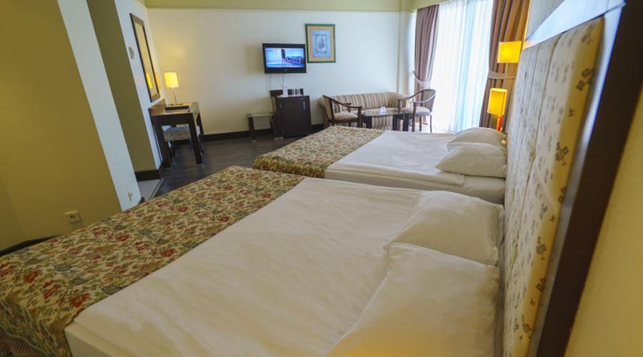 Maritim Hotel Saray Regency