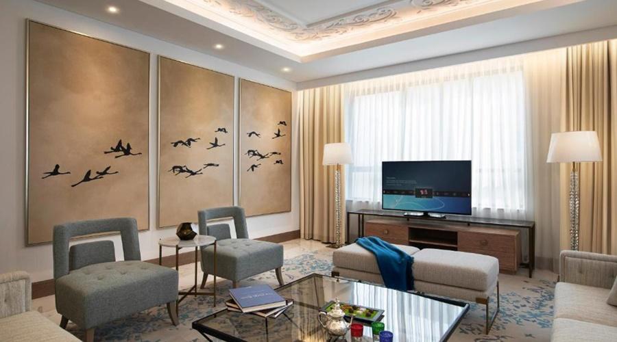 Al Jaddaf Rotana Suite Hotel