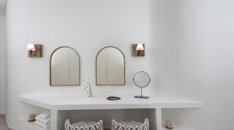 Anantara Santorini Abu Dhabi Retreat