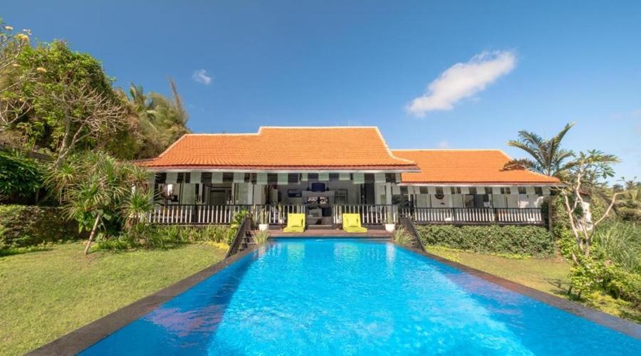 Villa Lepak by the River