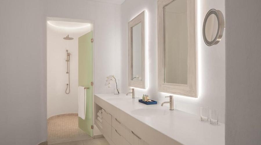 Anantara Santorini Abu Dhabi Retreat