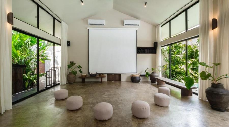 Villa Jax