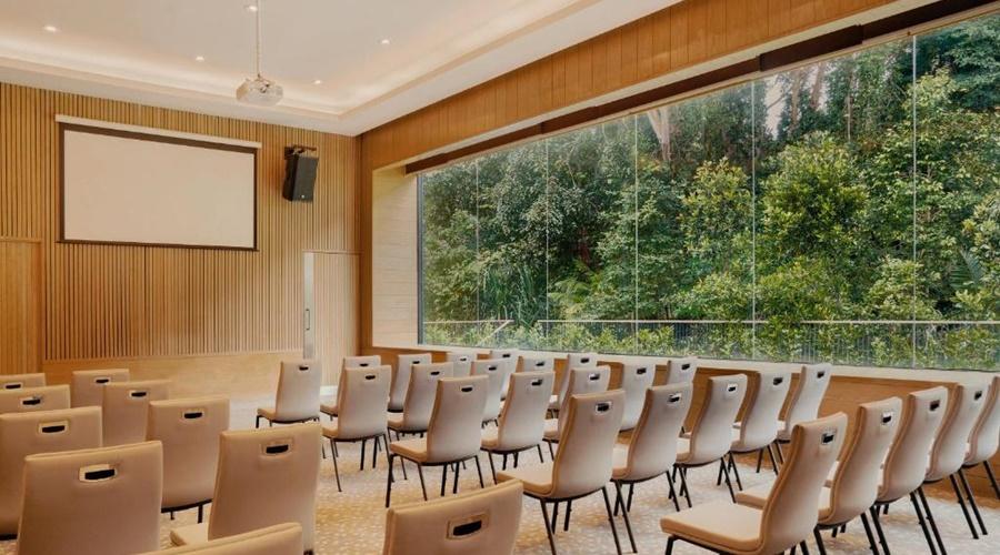 The Sireya Desaru Coast