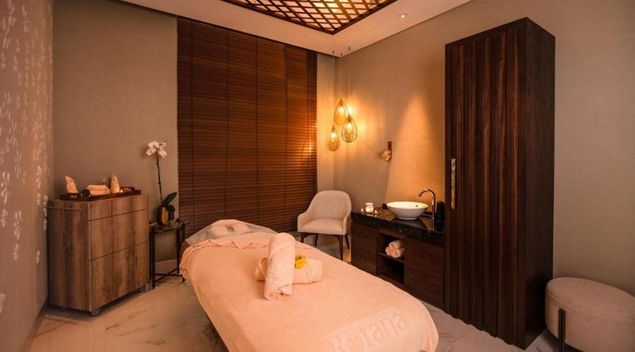 Al Jaddaf Rotana Suite Hotel