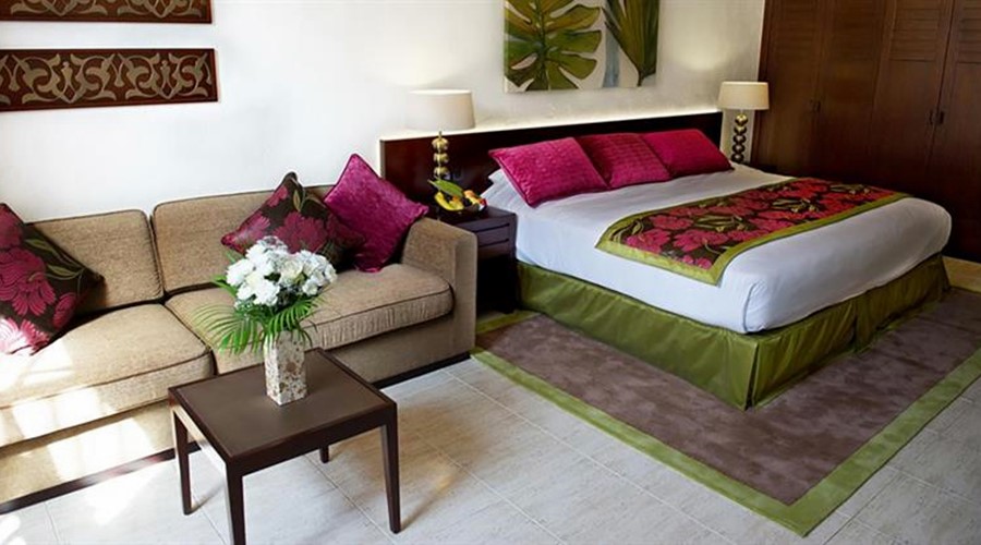 Palm Tree Court One-Bedroom Suite